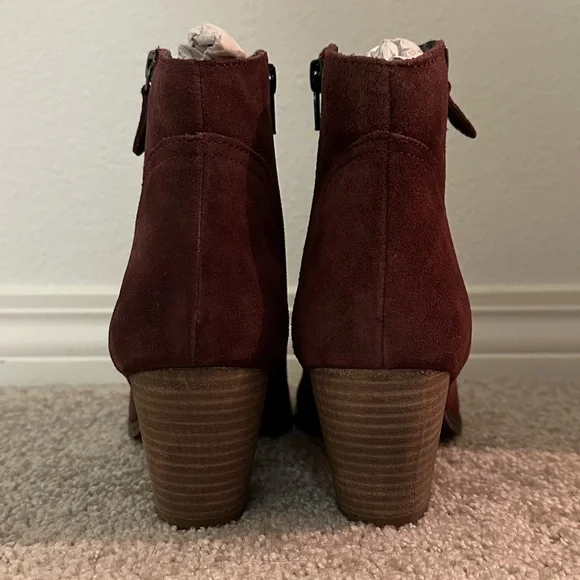 NWOT Diba Sequoia Suede Booties Maroon 8.5 - Picture 2 of 9
